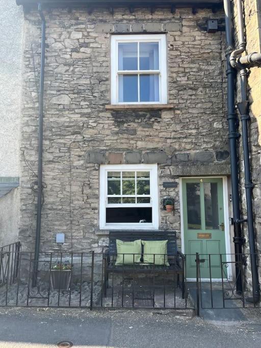 Wee Toad Hole Heart Of Kendal - Cottage Sleeps 4-6 - Dogs Welcome Extérieur photo